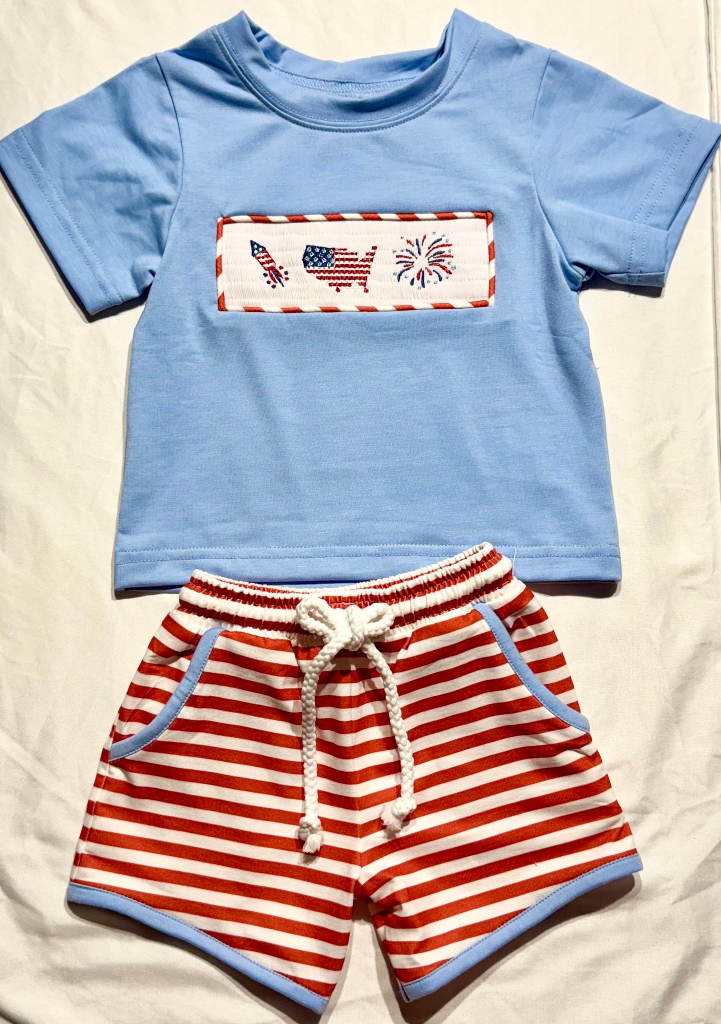 USA (smocked)
